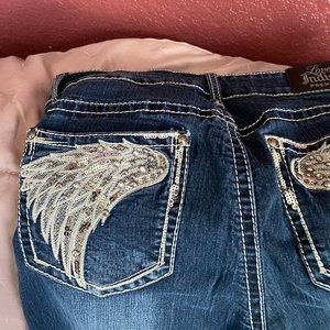 Angel Wings 5 Pocket Capri jeans